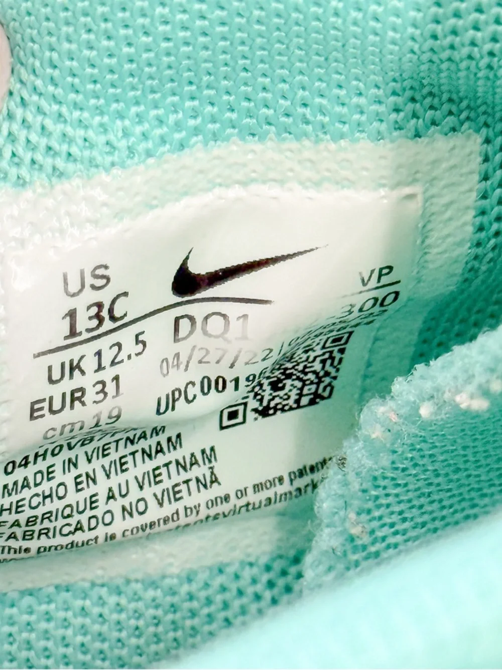 Nike Kids Sneakers in Mint with Light Purple Accents